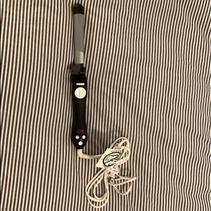 Beachwaver curling iron